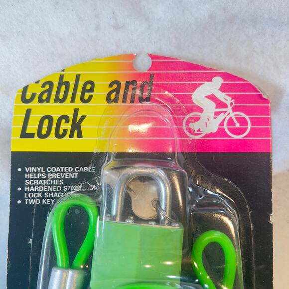Cable Bike Lock Green Vinyl Coated Hardened Steel Lock Shackle 2 Keys K-Mart - Picture 3 of 4